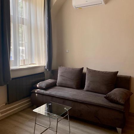 Peto Apartman Gyor Exterior photo